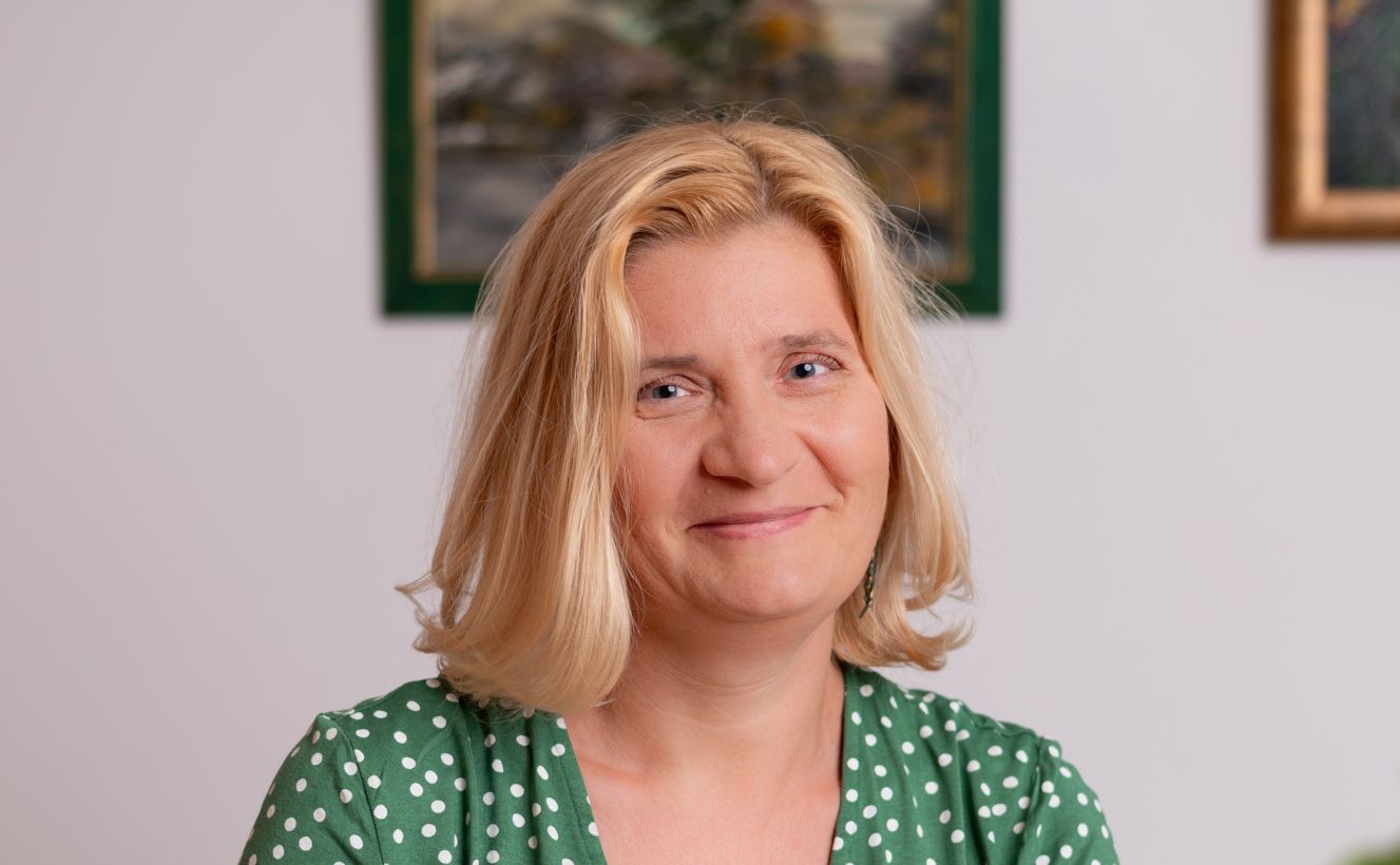 Oroszlán Anett pszichológus portréja